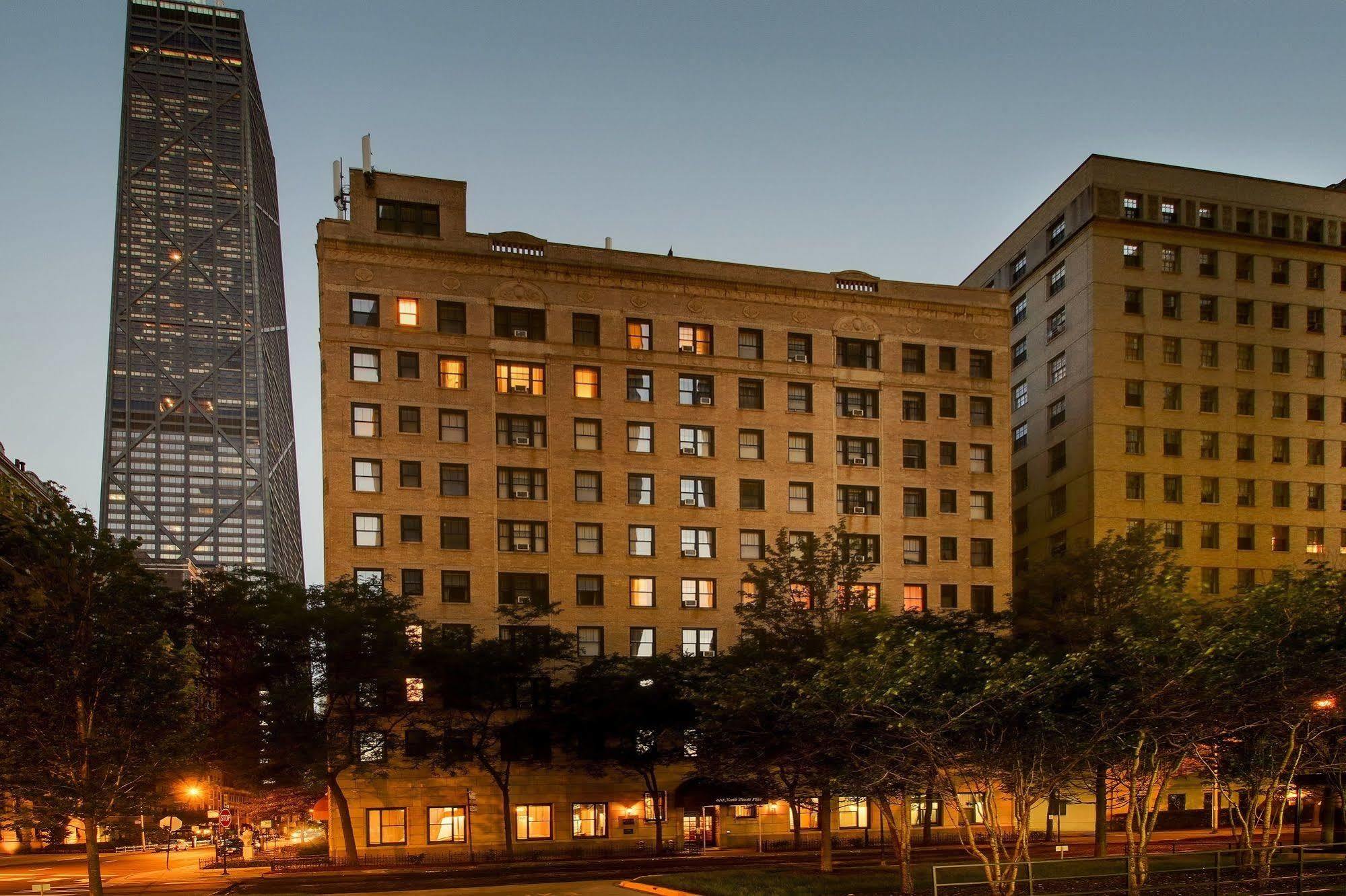 Dewitt Hotel And Suites Chicago Exterior photo